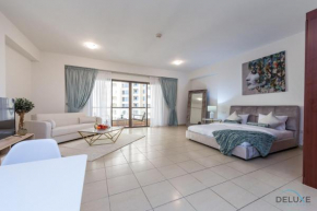 Pool Views Studio Minutes Away to JBR Beach, Rimal 3 by Deluxe Holiday Homes